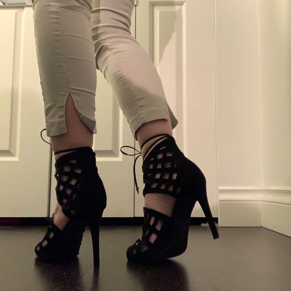 Sexy black high heels - Picture 6 of 10